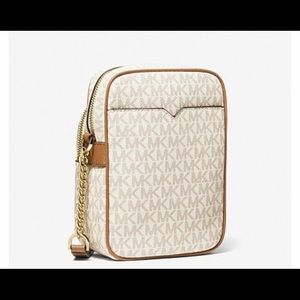 MK Jet Set Travel Medium Logo Crossbody Bag